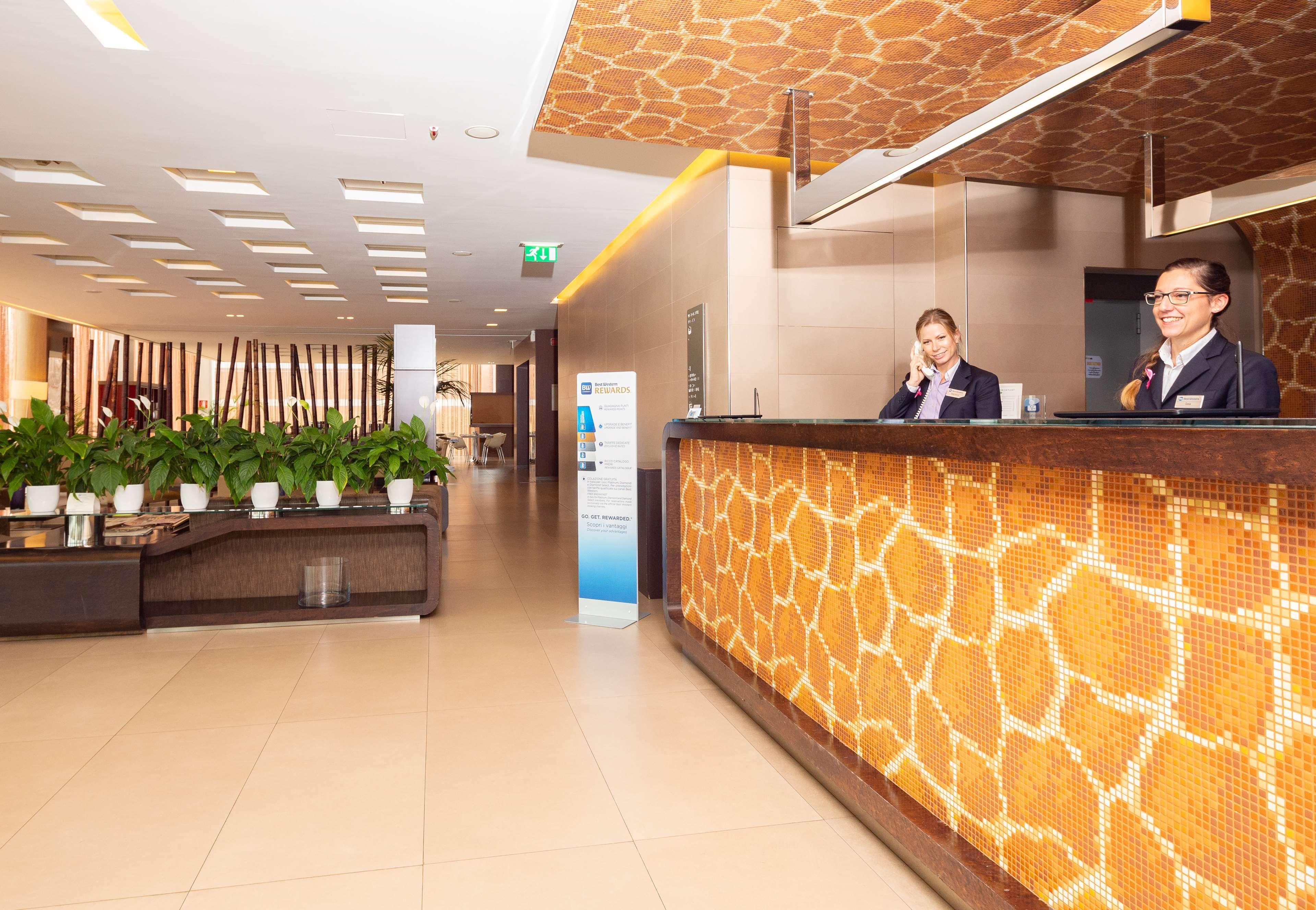 Best Western Hotel Goldenmile Milan Trezzano sul Naviglio Exterior photo