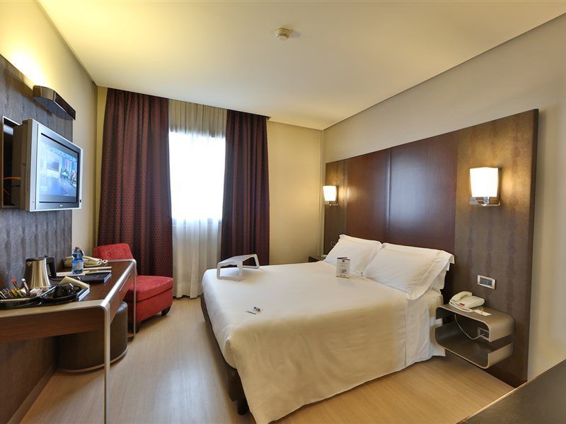 Best Western Hotel Goldenmile Milan Trezzano sul Naviglio Exterior photo